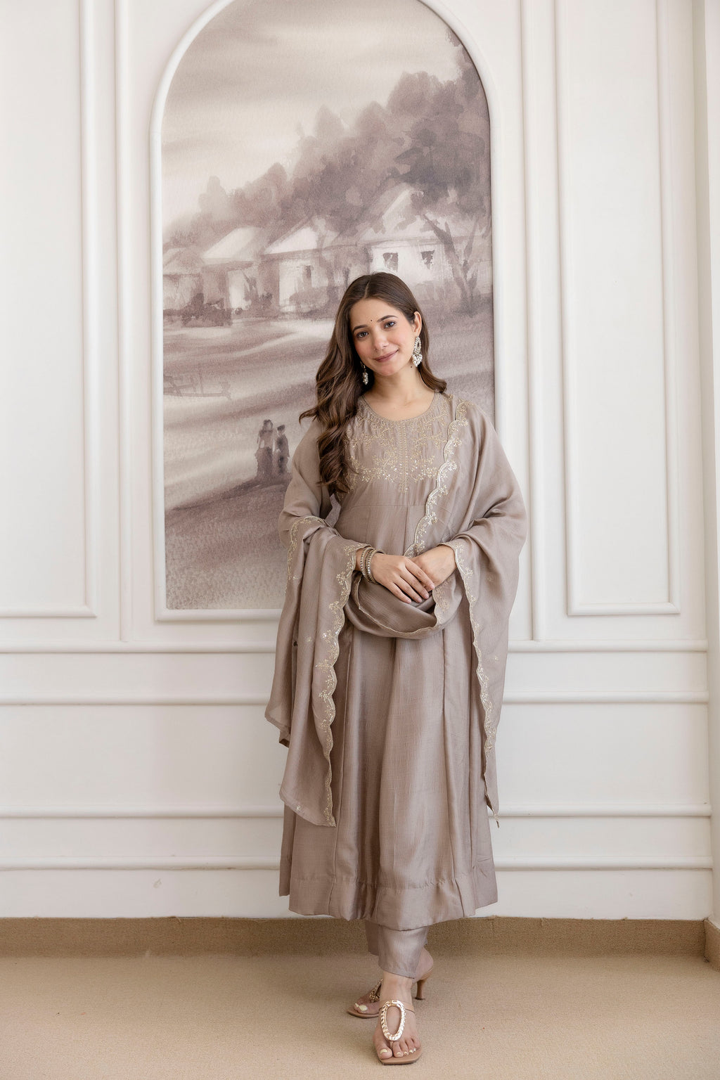 Women's Embroidered Vichitra Silk Kurti Pant & Dupatta Set | AF-JANVI CHIKU