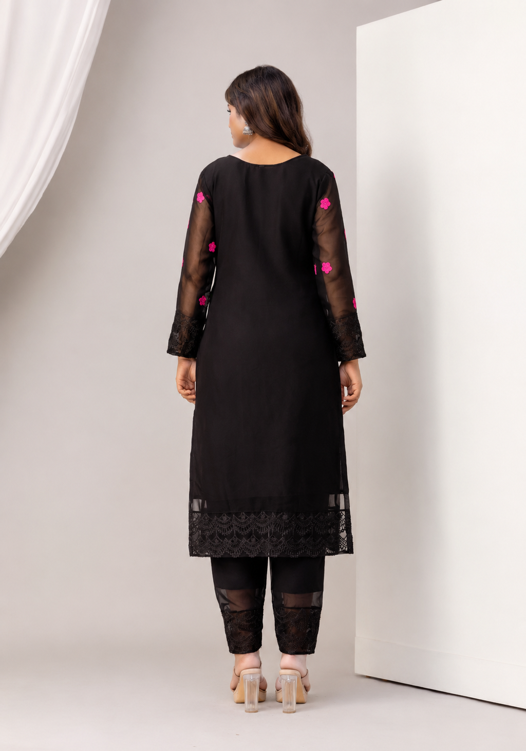 Women's Black Floral Embroidered Kurti Pant & Chiffon Dupatta Set
