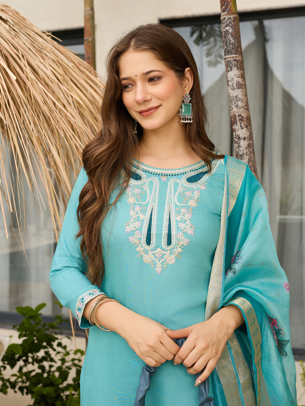 Women's Embroidered Viscose Kurti Pant & Organza Dupatta Set | D678