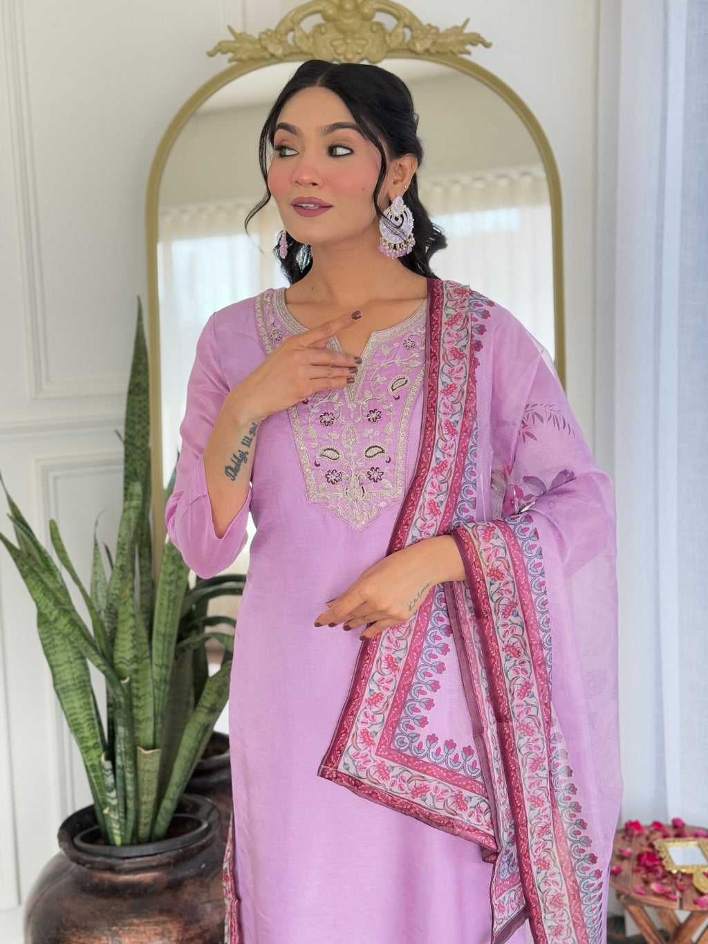 Women's Embroidered Rayon Kurti with Pant & Taby Dupatta Set | D701